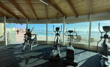 CONDOMINIO EN VENTA , A LA ORILLA DEL MAR