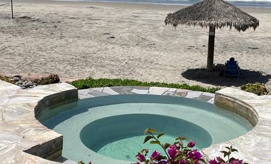 CONDOMINIO EN VENTA , A LA ORILLA DEL MAR