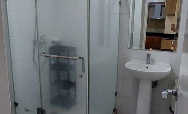 17D- 1 BEDROOM W/ BALCONY FOR RENT AT BGCR -  MANDARIN TOWER