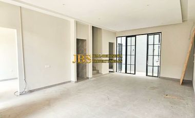 Dijual Villa Siap Huni Komplek Citraland Gama City Cluster Clarke Quay