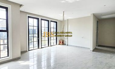 Dijual Villa Siap Huni Komplek Citraland Gama City Cluster Clarke Quay