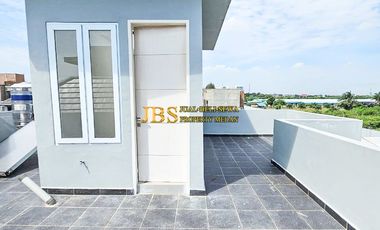 Dijual Villa Siap Huni Komplek Citraland Gama City Cluster Clarke Quay
