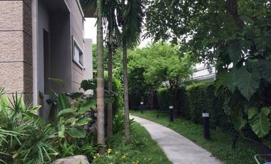 single house for sale, modern style, luxury. Chaloem Phrakiat 30 with swimming pool, living area 780 sq m., size 495 sqw., parking for 10 cars, with f