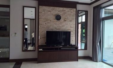 single house for sale, modern style, luxury. Chaloem Phrakiat 30 with swimming pool, living area 780 sq m., size 495 sqw., parking for 10 cars, with f