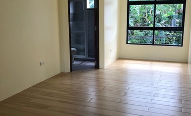 Pecsonville Townhouse