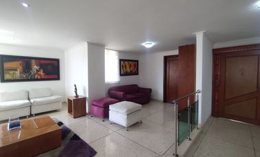 Apartamento amoblado en arriendo en Alto Prado.