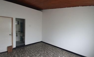 VENDO CASA DE DOS PISOS EN EL BARRIO CAMBULOS I A NORTE DE NEIVA