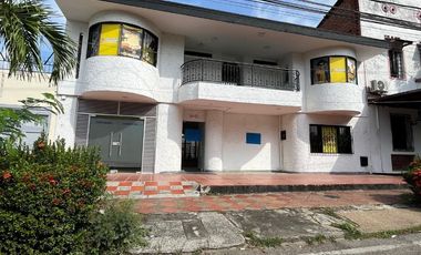 SE VENDE ESPECTACULAR CASA 2P BARRIO ALTICO NEIVA (HUI-COL)