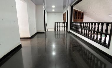 SE VENDE ESPECTACULAR CASA 2P BARRIO ALTICO NEIVA (HUI-COL)