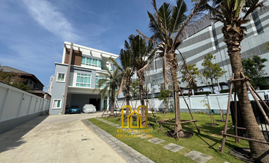 **🏡 For Sale or Rent: Artiverse Luxury Home 🏡**  Bangna
