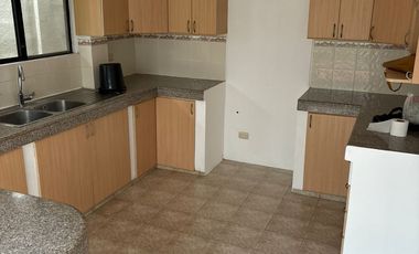 En alquiler casa de 5 dormitorios en Urb.Ciudad Celeste, vía Samborondón. (GC)