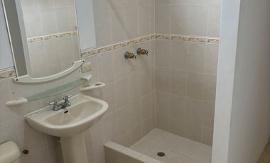 En alquiler casa de 5 dormitorios en Urb.Ciudad Celeste, vía Samborondón. (GC)