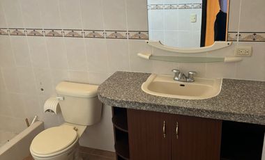 En alquiler casa de 5 dormitorios en Urb.Ciudad Celeste, vía Samborondón. (GC)