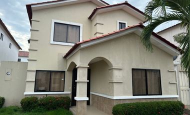 En alquiler casa de 5 dormitorios en Urb.Ciudad Celeste, vía Samborondón. (GC)