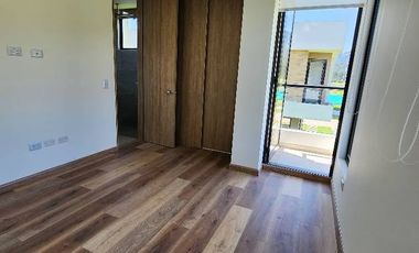 ESTRENAR CASA CAMPESTRE 2 PISOS 158 MTS , 3 HABIT 4 BAÑOS, PAR 4 CARROS 1 OFICINA  CON ASEGURADORA