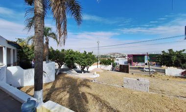 TERRENO EN RENTA EN CORREGIDORA JUNTO A SANTA BARBARA, SOBRE CARRETERA