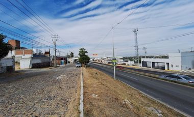 TERRENO EN RENTA EN CORREGIDORA JUNTO A SANTA BARBARA, SOBRE CARRETERA
