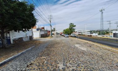 TERRENO EN RENTA EN CORREGIDORA JUNTO A SANTA BARBARA, SOBRE CARRETERA