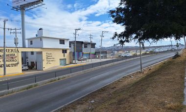 TERRENO EN RENTA EN CORREGIDORA JUNTO A SANTA BARBARA, SOBRE CARRETERA