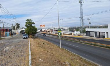 TERRENO EN RENTA EN CORREGIDORA JUNTO A SANTA BARBARA, SOBRE CARRETERA