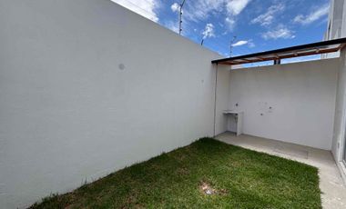 Venta de casa por estrenar en Llano grande