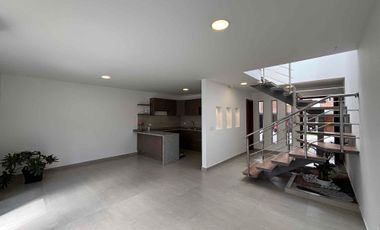Venta de casa por estrenar en Llano grande
