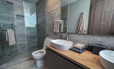 Departamento En Venta En Bosque Real Ivy, 3 Recámaras Frente al Campo De Golf