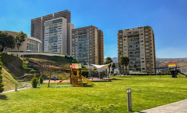 Penthouse De Lujo En Venta En Isola Bosque Real, Nuevo, 3 Recámaras, 150 M² De Terraza