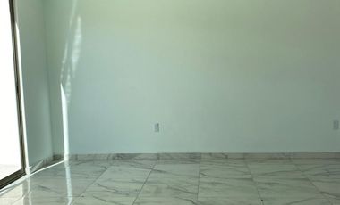 EN VENTA CASA DE TRES PLATAS , EN FRACC. RESIDENCIAL HACIENDA REAL, TOLCAYUCA HGO.