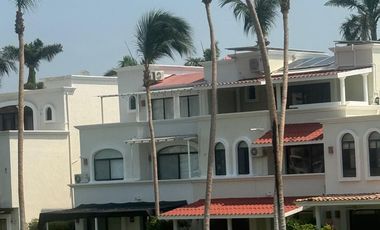 HERMOSA VILLA EN VENTA DENTRO DE VIDANTA ACAPULCO CON VISTA Y SALIDA AL CAMPO DE GOLF