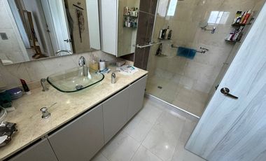 APARTAMENTO EN ALTO PRADO EN VENTA. 3 CUARTOS CON BAÑO Y ESTAR DE ALCOBAS
