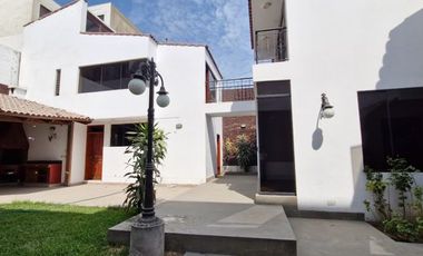 CASA EN VALLE HERMOSO SURCO