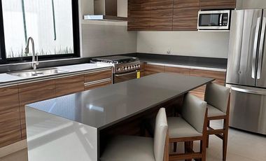 Casa en venta en Metepec con amenidades de lujo - Gimnasio, Ludoteca, Casa de descanso