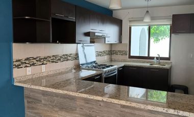 Casa en Venta con Family Room y Terraza - Lerma