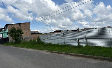 EN VENTA LOTE EN EL BARRIO UVO