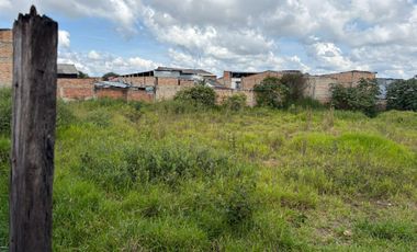 EN VENTA LOTE EN EL BARRIO UVO