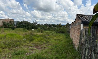EN VENTA LOTE EN EL BARRIO UVO
