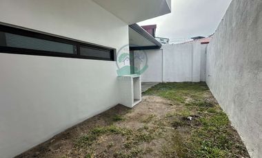 3 STOREY 4-BEDROOM VILLA FOR RENT IN ANGELES CITY