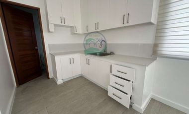 3 STOREY 4-BEDROOM VILLA FOR RENT IN ANGELES CITY