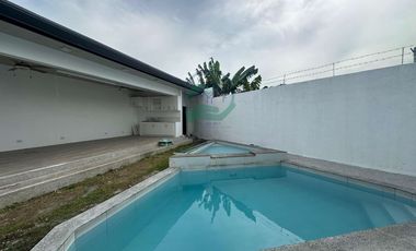 3 STOREY 4-BEDROOM VILLA FOR RENT IN ANGELES CITY