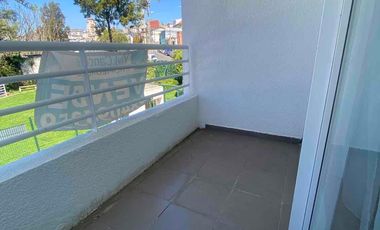 SE VENDE  depto a puerta cerrada edifico Borde Bahía Valparaíso sector Caleta el Menbrillo .