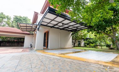 House for Sale at Grand Canal Donmuang - Waterfront Curve View in International Community! House for Sale: Grand Canal Donmuang