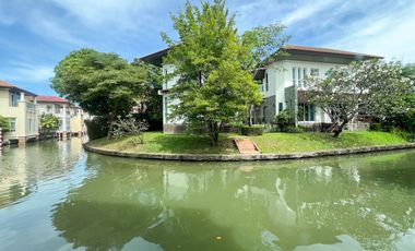 House for Sale at Grand Canal Donmuang - Waterfront Curve View in International Community! House for Sale: Grand Canal Donmuang