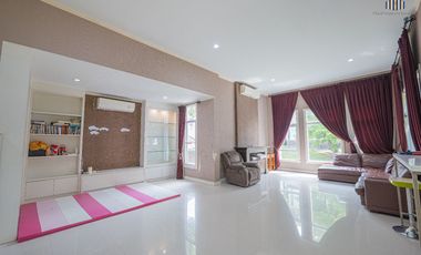 House for Sale at Grand Canal Donmuang - Waterfront Curve View in International Community! House for Sale: Grand Canal Donmuang
