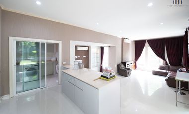 House for Sale at Grand Canal Donmuang - Waterfront Curve View in International Community! House for Sale: Grand Canal Donmuang
