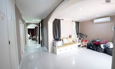 House for Sale at Grand Canal Donmuang - Waterfront Curve View in International Community! House for Sale: Grand Canal Donmuang