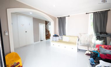 House for Sale at Grand Canal Donmuang - Waterfront Curve View in International Community! House for Sale: Grand Canal Donmuang
