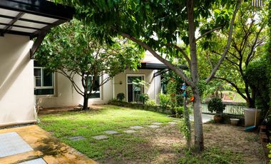 House for Sale at Grand Canal Donmuang - Waterfront Curve View in International Community! House for Sale: Grand Canal Donmuang