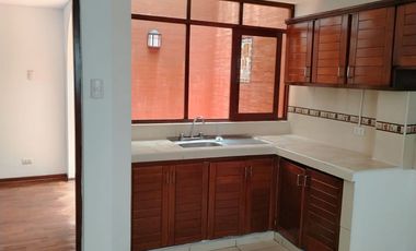 ALQUILER  CASA REMODELADA EN CONDOMINIO  SEGURO  CERCA C.C.EL POLO, COLEGIOS,UNIVERSIDADES