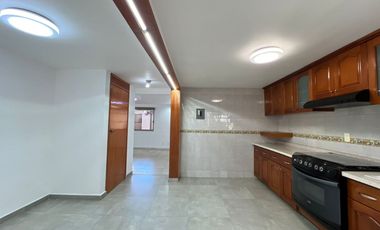 CASA EN VENTA EN ARBOLEDAS CON CASA PARA HÚESPEDES, NEGOCIO O PARA RENTAR
